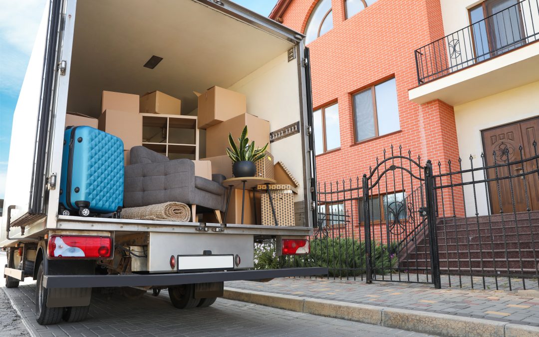 Pros and Cons of DIY Moving, Hiring Labor-Only Help, and Full-Service Moving Services